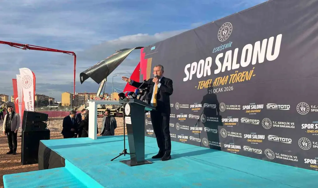 Eskişehir’deki programı kapsamında Çankaya Kapalı Spor Salonu Temel Atma Töreni’ne