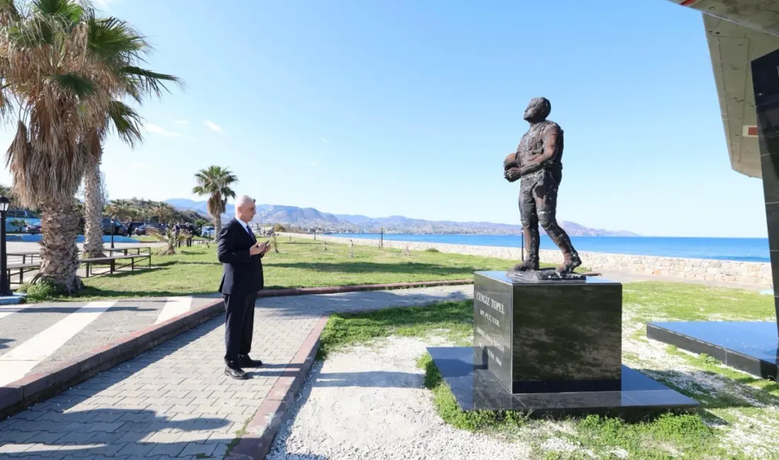 Ticaret Bakanı Ömer Bolat, Lefkoşa temasları kapsamında şehit Yüzbaşı Cengiz