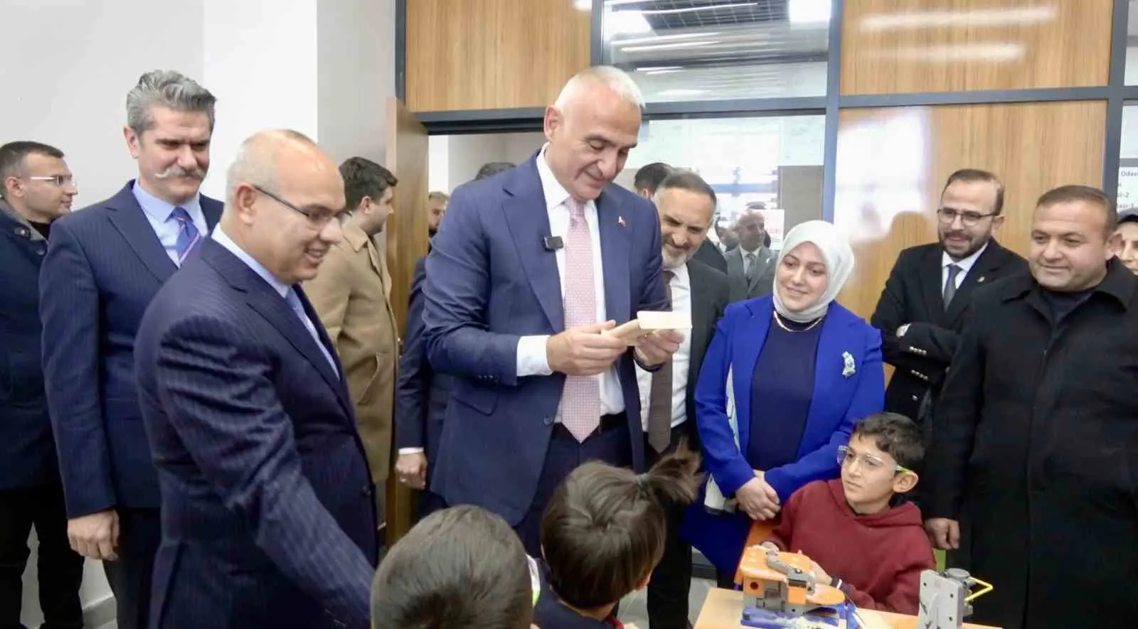 Kültür ve Turizm Bakanı Mehmet Nuri Ersoy, bir dizi ziyaret