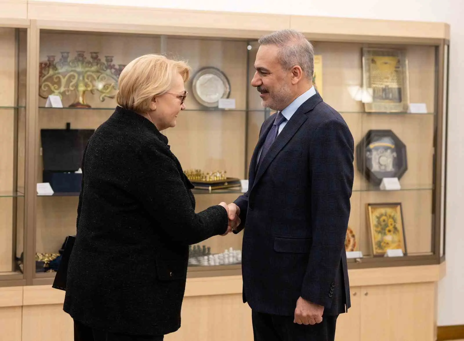 Dışişleri Bakanı Hakan Fidan, Litvanya’nın başkenti Vilnius’ta, Litvanya Meclis Başkan