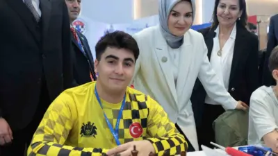Aile ve Sosyal Hizmetler Bakanı Mahinur Özdemir Göktaş, Türkiye Satranç
