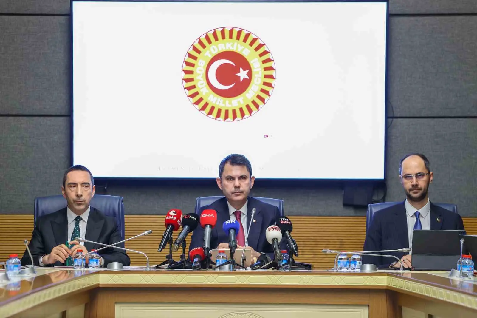 Çevre, Şehircilik ve İklim Değişikliği Bakanı Murat Kurum, muhalefetin ‘deprem