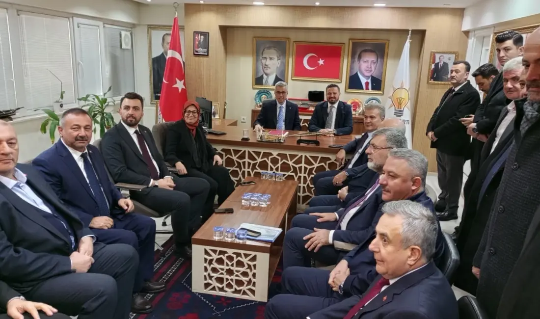 Sağlık Bakanı Kemal Memişoğlu, Balıkesir temasları çerçevesinde AK Parti Balıkesir