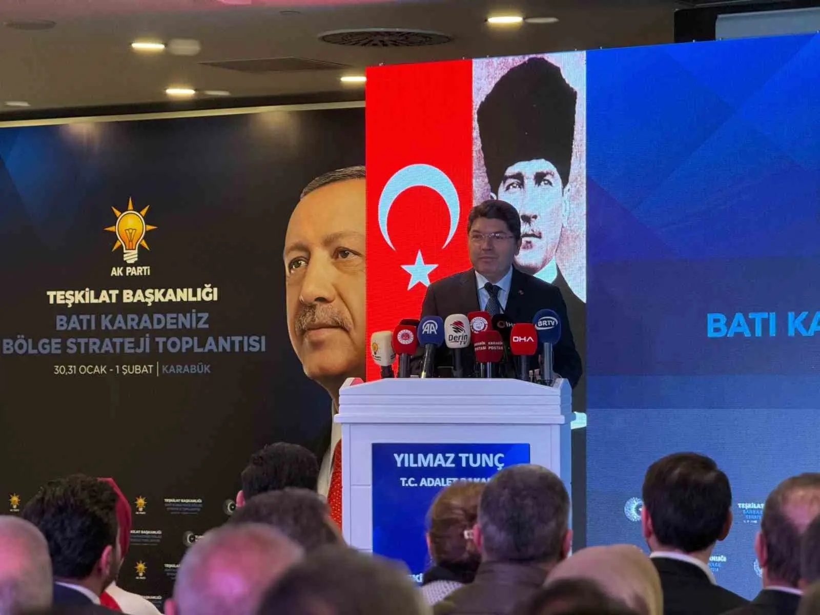 Adalet Bakanı Yılmaz Tunç, CHP Genel Başkanı Özgür Özel’in seçimde