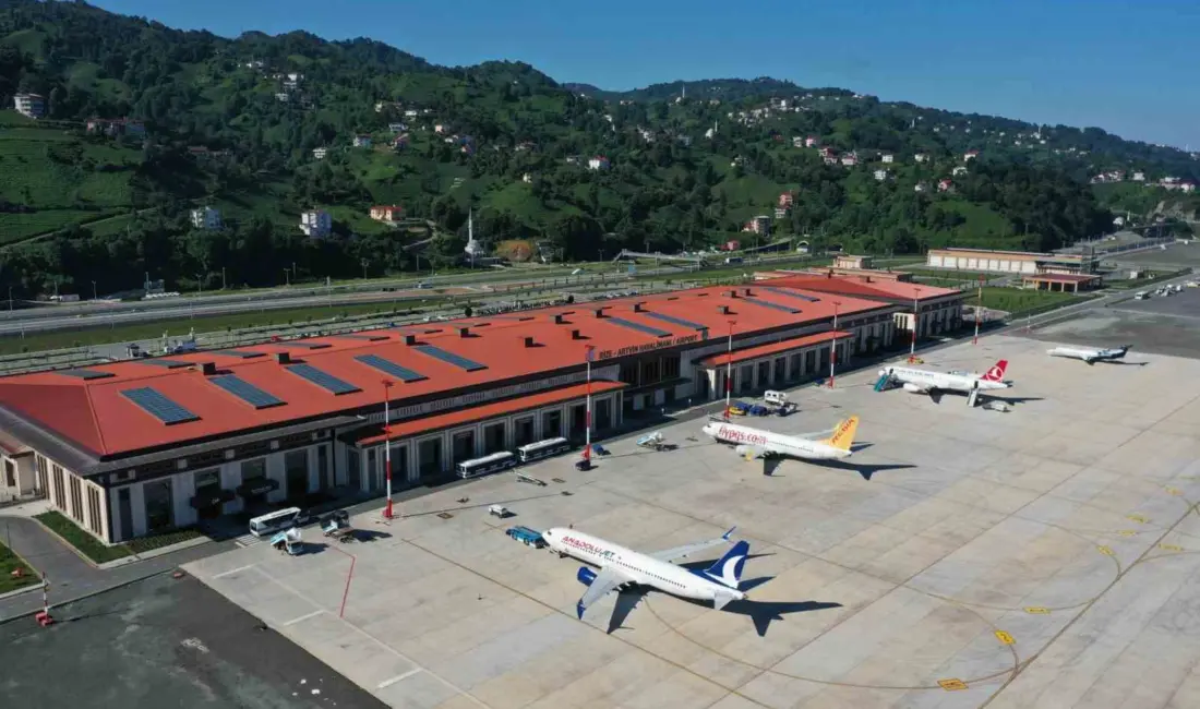 Ulaştırma ve Altyapı Bakanı Abdulkadir Uraloğlu, “Havayolu ile seyahat eden