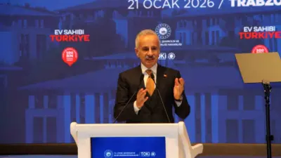 Ulaştırma ve Altyapı Bakanı Abdulkadir Uraloğlu, Türk bayrağına yapılan hain