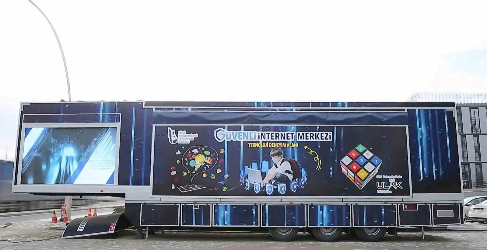 Ulaştırma ve Altyapı Bakanı Abdulkadir Uraloğlu, “Güvenli internet hizmeti abone