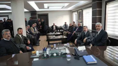 Çalışma ve Sosyal Güvenlik Bakanlığı Bakan Yardımcısı Ahmet Aydın, beraberindeki