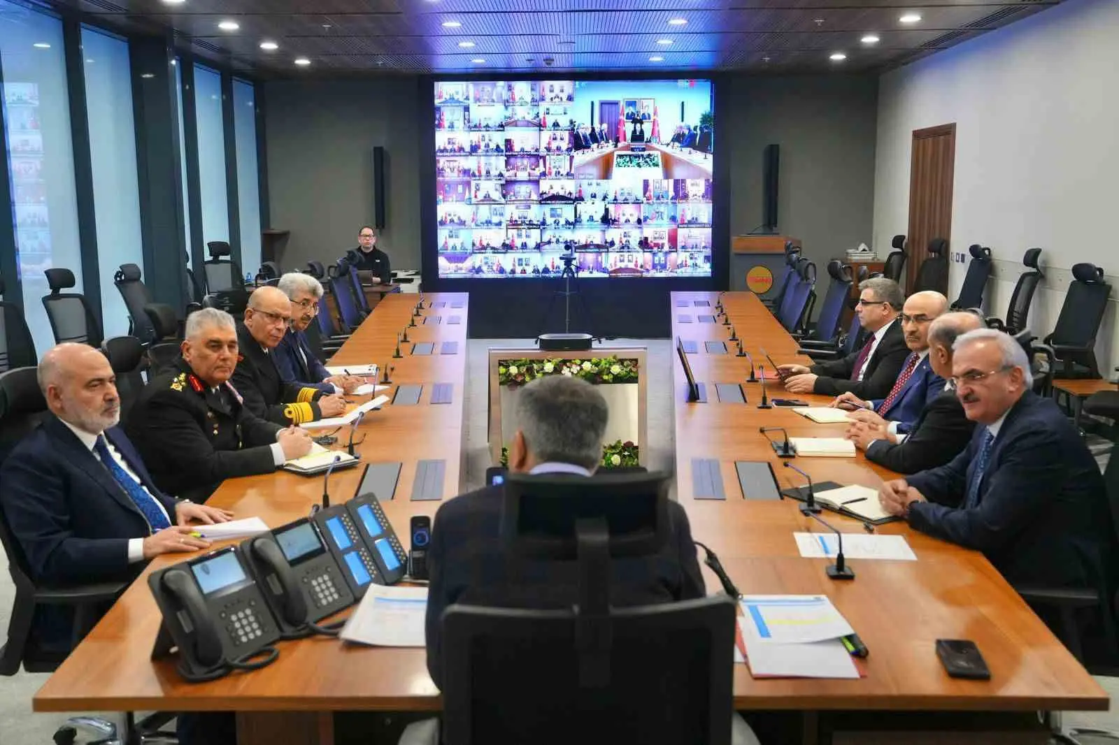 İçişleri Bakanı Ali Yerlikaya, bakan yardımcıları, Jandarma Genel Komutanı, Emniyet