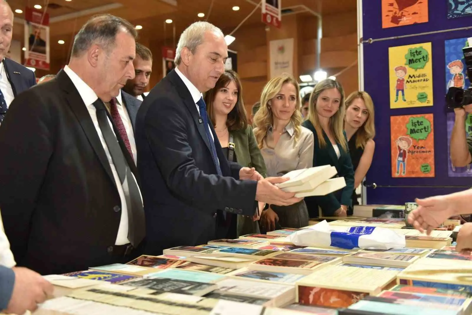 Kepez Belediye Başkanı Mesut Kocagöz, katıldığı canlı yayında 700 bin