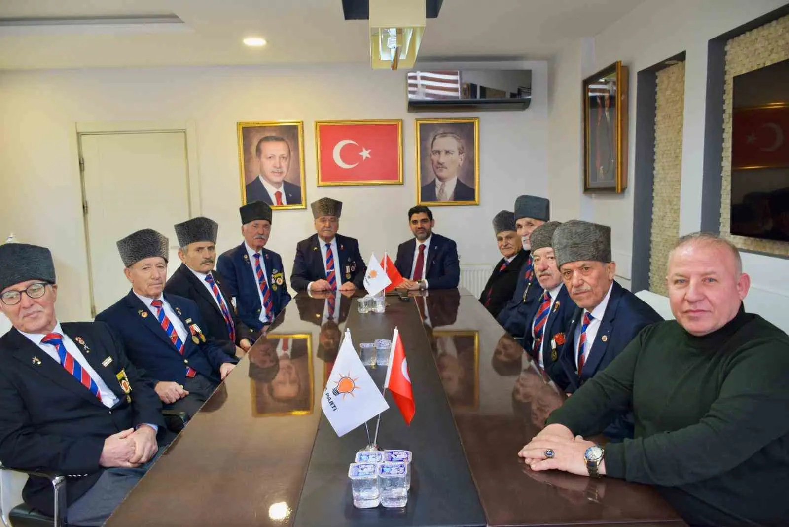 AK Parti Karabük İl Başkanı Ferhat Salt, parti binasında düzenlenen