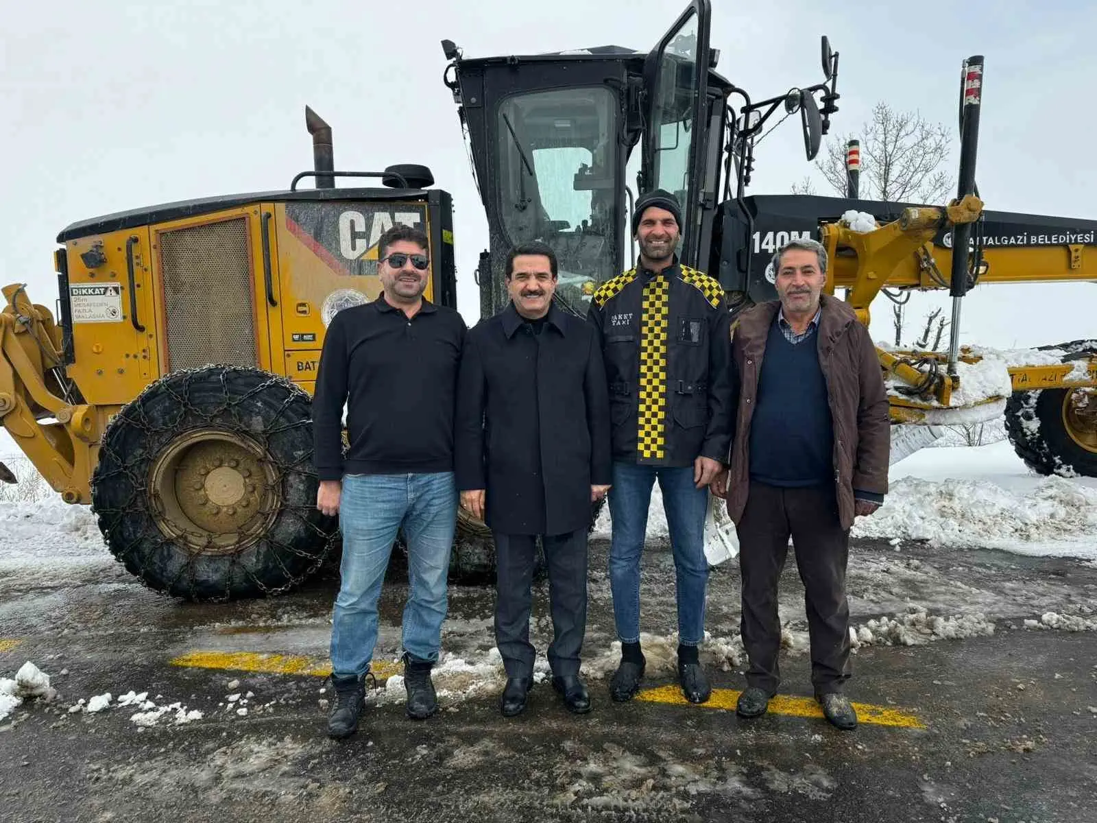 Battalgazi Belediye Başkanı Bayram Taşkın, ilçede yürütülen çalışmaları yerinde incelemek