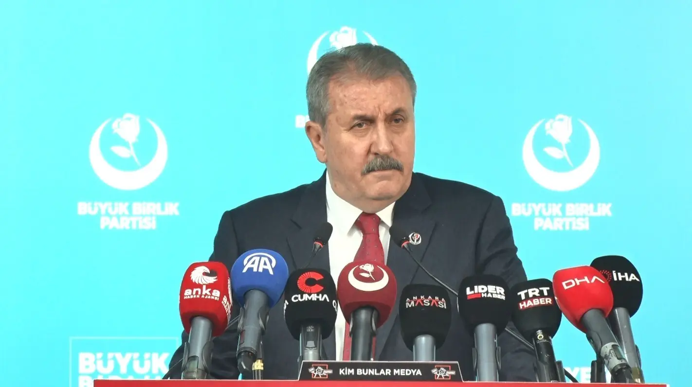 BBP Genel Başkanı Mustafa Destici, “Venezuela’daki operasyonun tek nedeni çökme