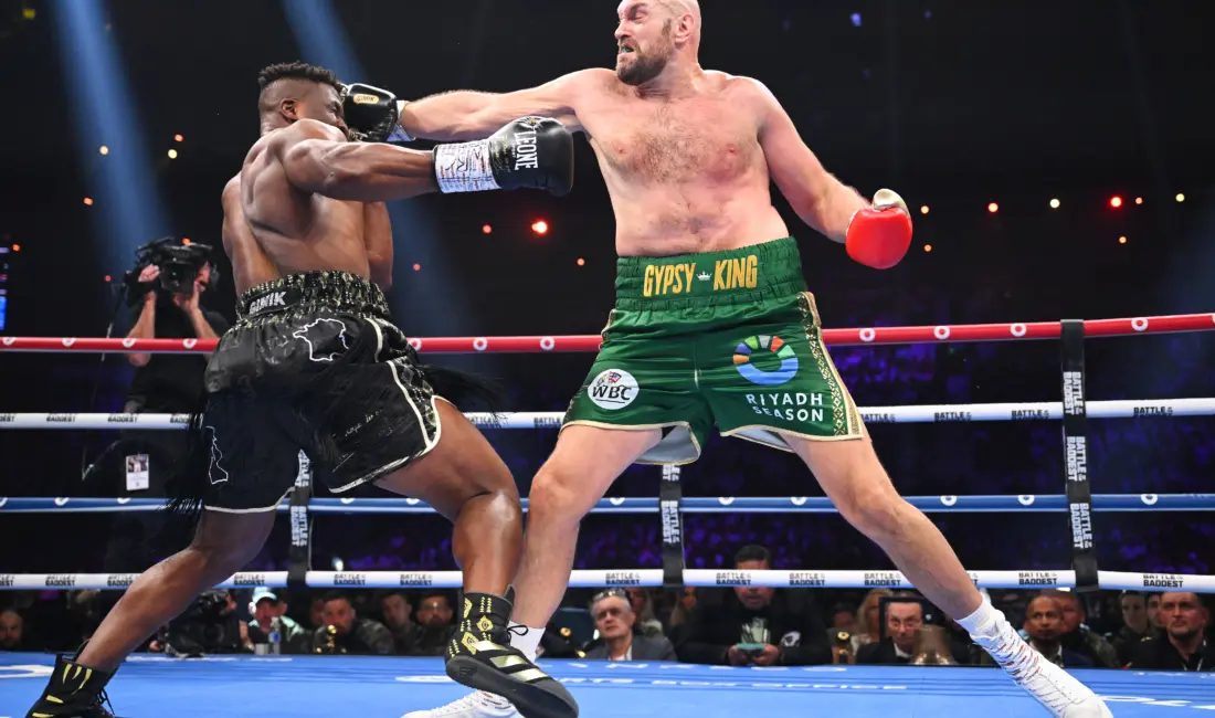 Eski dünya ağır sıklet şampiyonu Tyson Fury, yaklaşık bir yıl