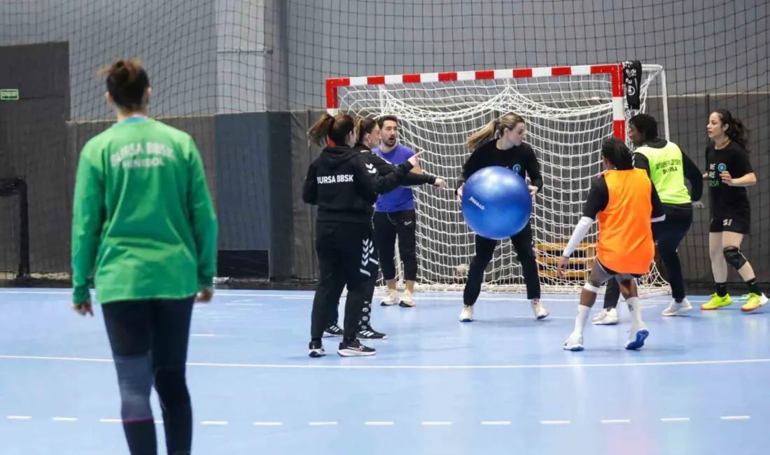 EHF Kadınlar Avrupa Kupası’nda mücadele eden Bursa Büyükşehir Belediyespor Kadın