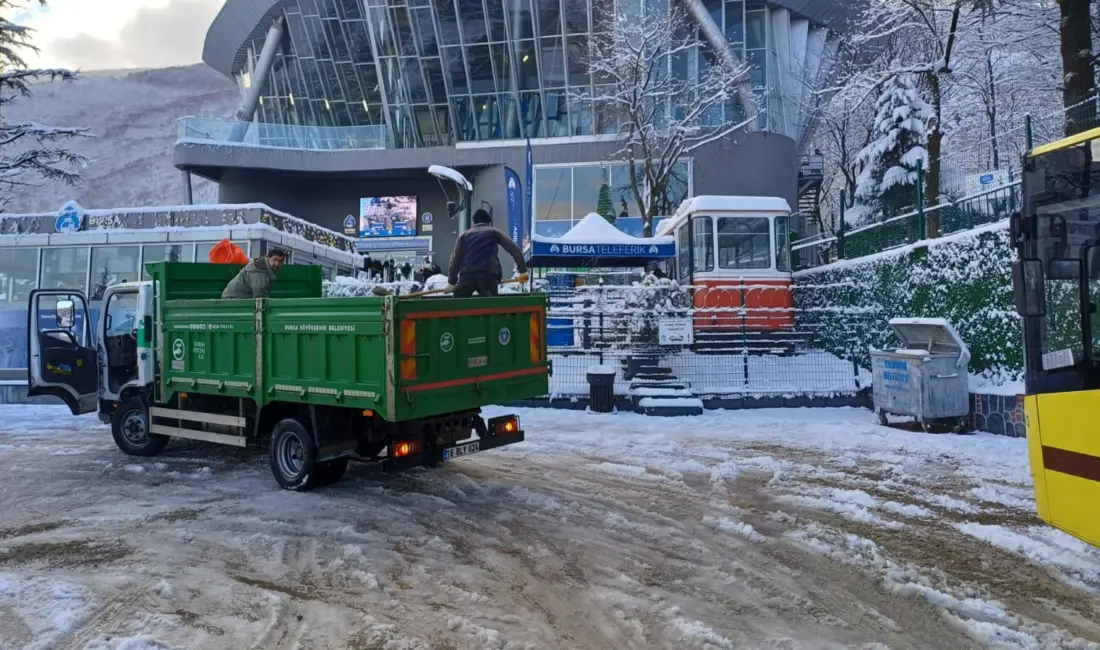 Bursa Büyükşehir Belediyesi, kent genelinde ulaşımın aksamaması ve kent yaşamının