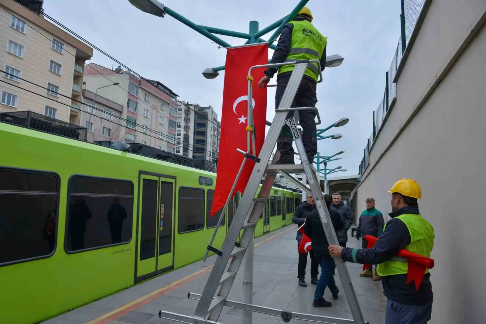 Bursa Büyükşehir Belediyesi, Nusaybin-Kamışlı sınır hattında Türk bayrağına yönelik saldırının