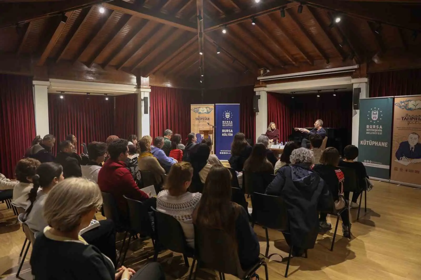 Bursa Büyükşehir Belediyesi’nin düzenlediği ‘Huzur’a Huzursuz Bir Bakış’ söyleşisi, Ahmet