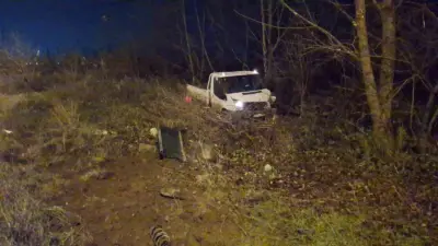 Bursa’da gece saatlerinde meydana gelen trafik kazasında, kontrolden çıkan bir