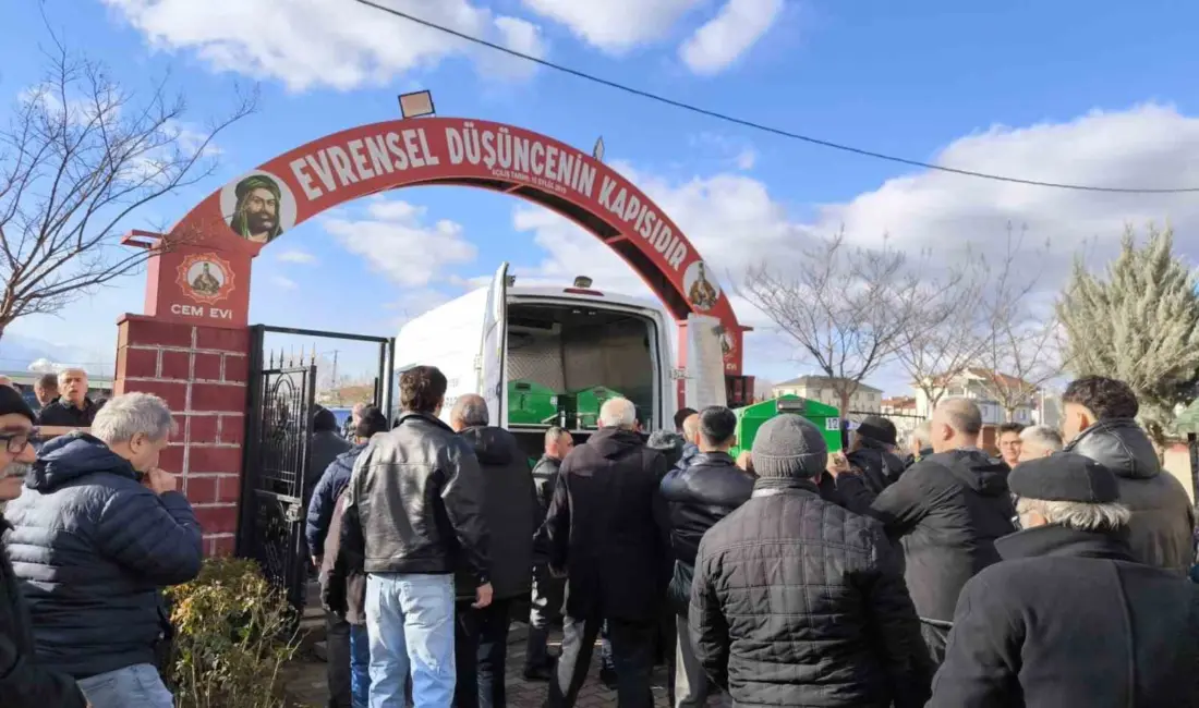 Bursa’nın İnegöl ilçesinde meydana gelen kazada kontrolden çıkıp ağaca çarpan