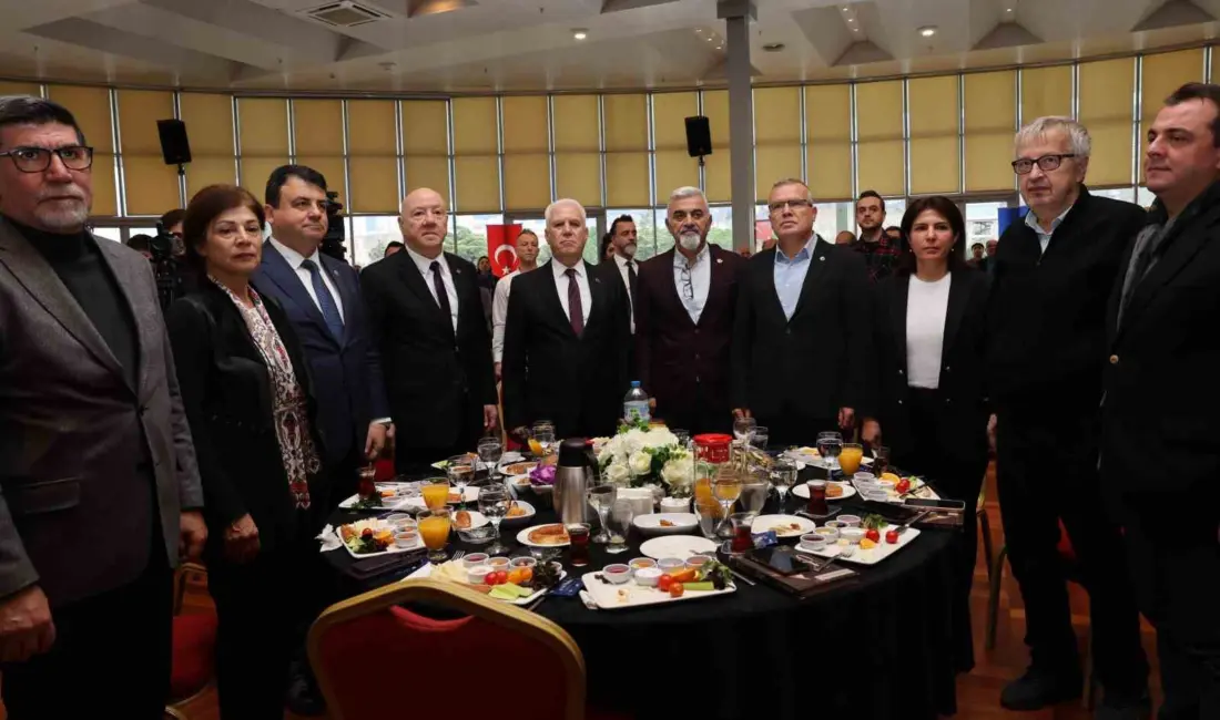 Bursa Büyükşehir Belediye Başkanı Mustafa Bozbey, 10 Ocak Çalışan Gazeteciler