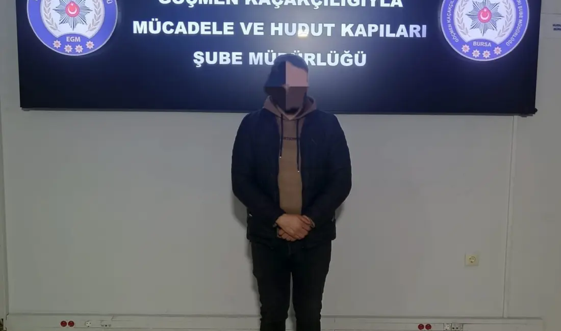 Bursa Emniyet Müdürlüğü ekiplerince göçmen kaçakçılığı suçunun önlenmesine yönelik Osmangazi