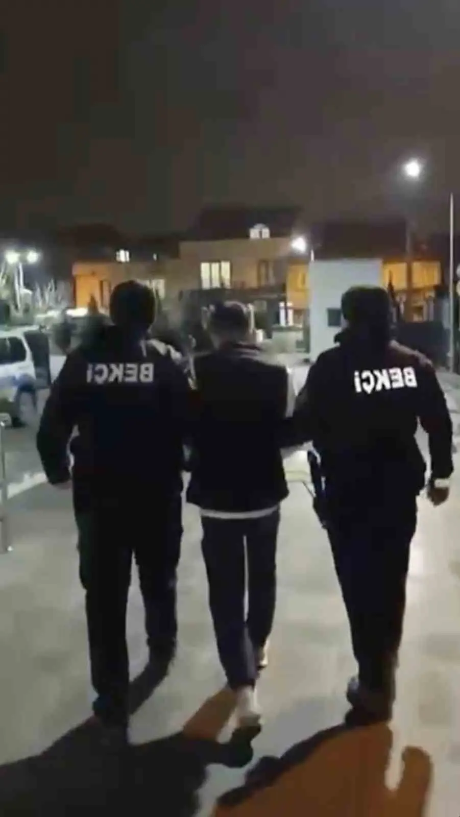 Bursa’nın Osmangazi ilçesinde hırsızlık suçundan hakkında 21 yıl kesinleşmiş hapis