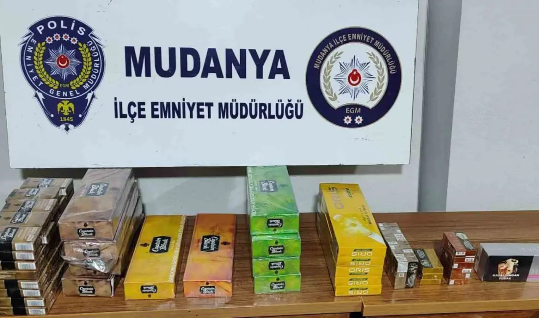 Bursa’da polis tarafından kaçak sigara operasyonunda 2 kişi gözaltına alınırken,
