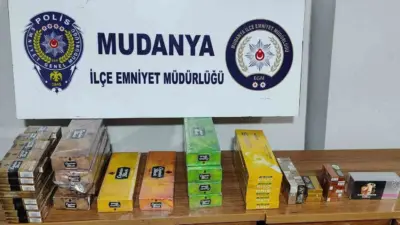 Bursa’da polis tarafından kaçak sigara operasyonunda 2 kişi gözaltına alınırken,