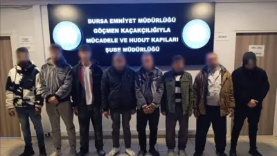 Bursa Emniyet Müdürlüğü ekiplerince göçmen kaçakçılığıyla mücadele kapsamında Osmangazi ilçesinde