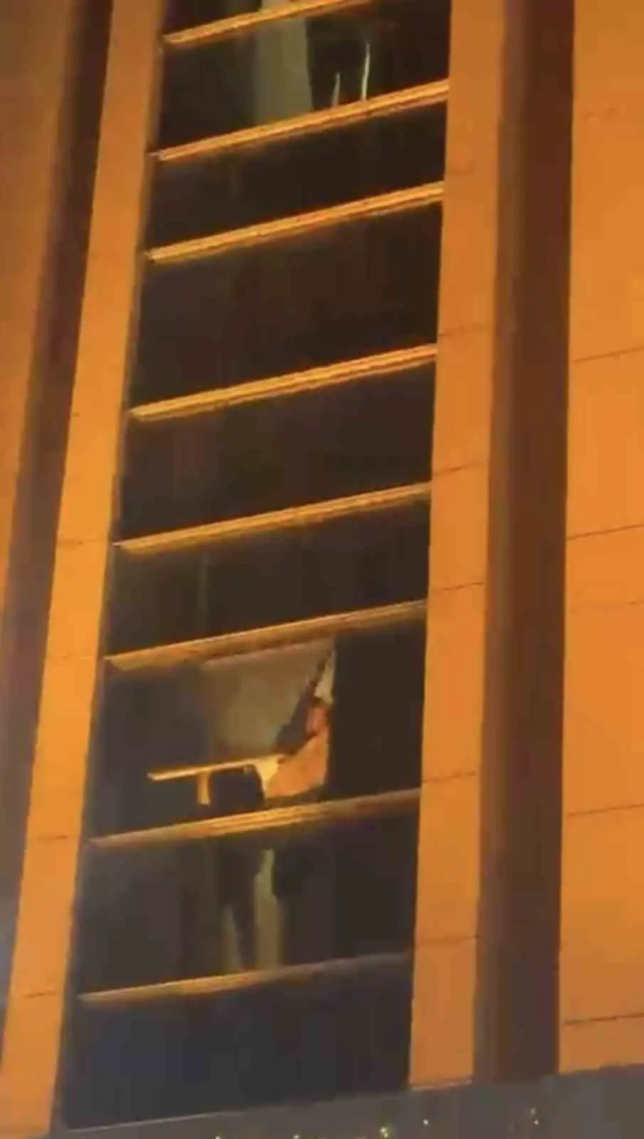 Bursa’nın Nilüfer ilçesi Görükle Mahallesi’nde bulunan 5 katlı bir otelde