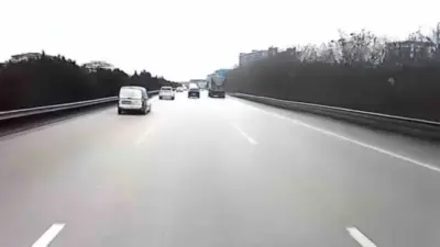 Bursa’da İstanbul-İzmir otobanı Mudanya çıkış kavşağında bir anda kendi ekseni