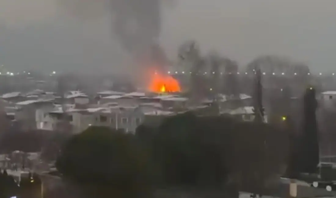 Bursa’nın merkez Yıldırım ilçesinde bir ahşap palet fabrikasında yangın çıktı.