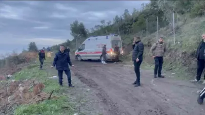 Bursa’nın Mudanya ilçesinin tarihi Kumyaka Mahallesi’nde zeytinlikteki su kuyusunu temizlemek