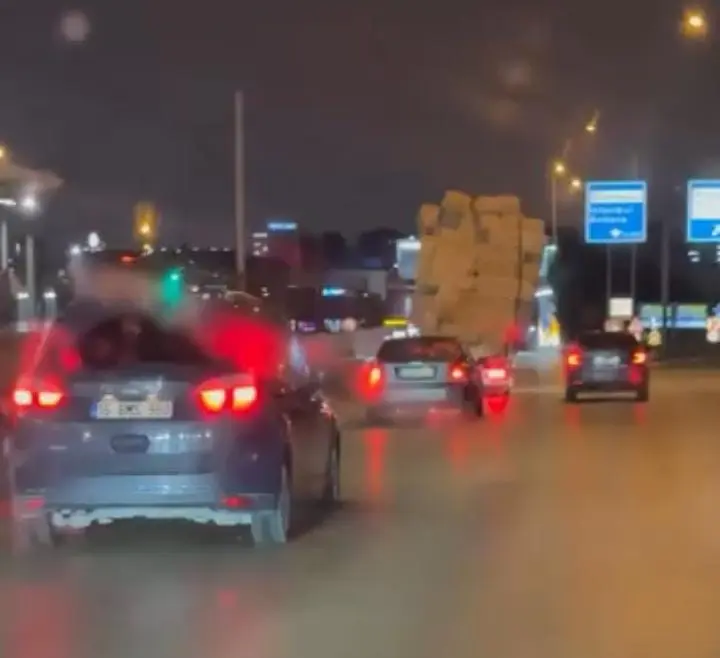 Bursa, İzmir yolu üzerinde seyir halinde olan bir kamyonun, kasasına