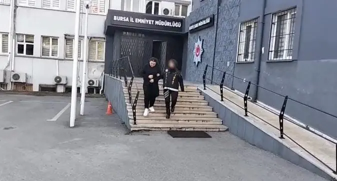 Bursa Emniyet Müdürlüğü ekiplerince yürütülen çalışmalar kapsamında, uyuşturucu veya uyarıcı