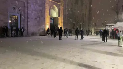 Bursa’da 2026 yılının ilk sabah namazında binlerce vatandaş, yılın ilk