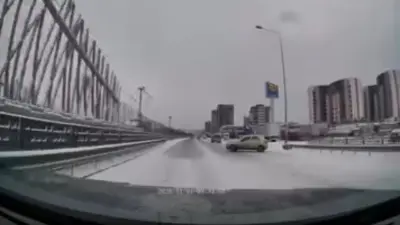 Bursa’da etkili olan yoğun kar yağışı ve buzlanma nedeniyle şehir