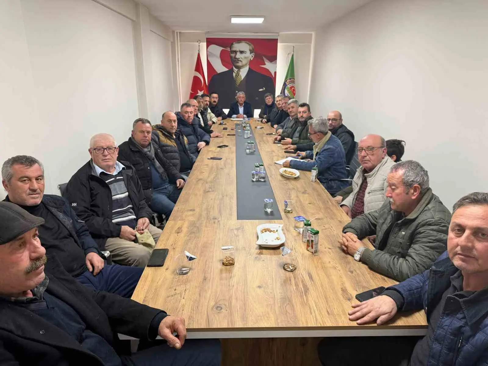 Bursa Ziraat Odaları Başkaları Yenişehir’de toplandı. Başkanlar vergi borcu ve