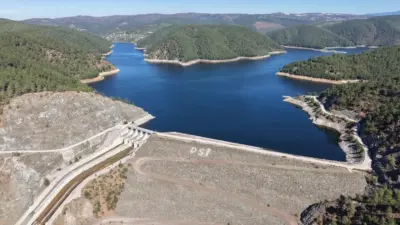 Bursa Büyükşehir Belediye Başkanı Mustafa Bozbey, Çınarcık Barajı havzasındaki madenciliğe