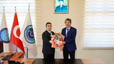 Bursa Uludağ Üniversitesi (BUÜ) Mühendislik Fakültesinde bayrak değişimi yaşandı. Üniversitenin