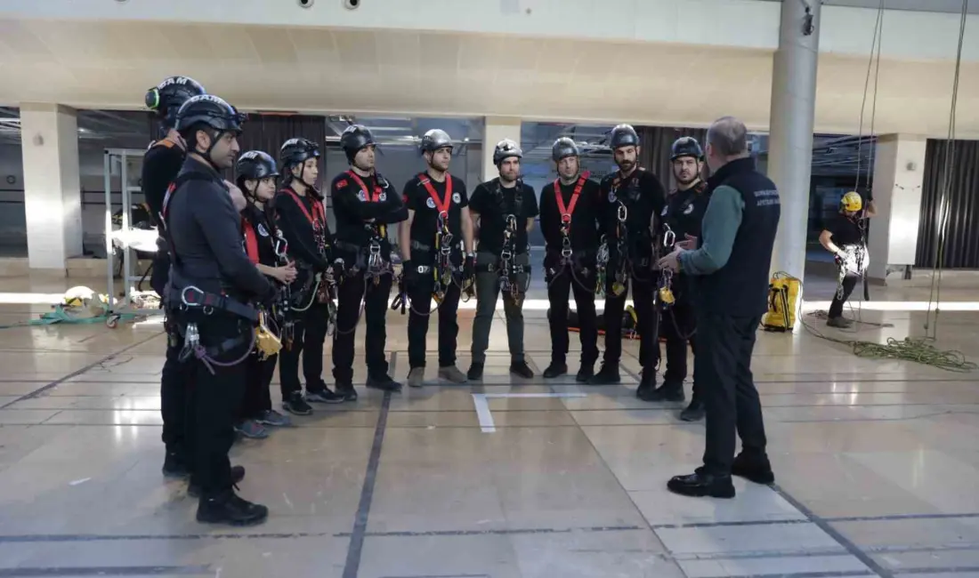 Bursa Büyükşehir Belediyesi bünyesinde personelin gönüllü katılımıyla kurulan Bursa Acil