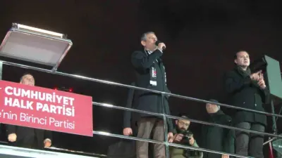 CHP Genel Başkanı Özgür Özel, partisi tarafından Beşiktaş’ta düzenlenen mitingde