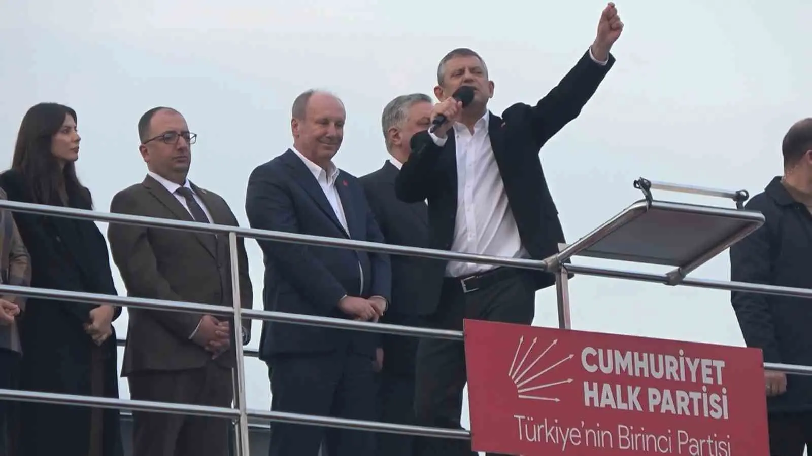 CHP Genel Başkanı Özgür Özel, partisi tarafından Yalova’da düzenlenen mitingde