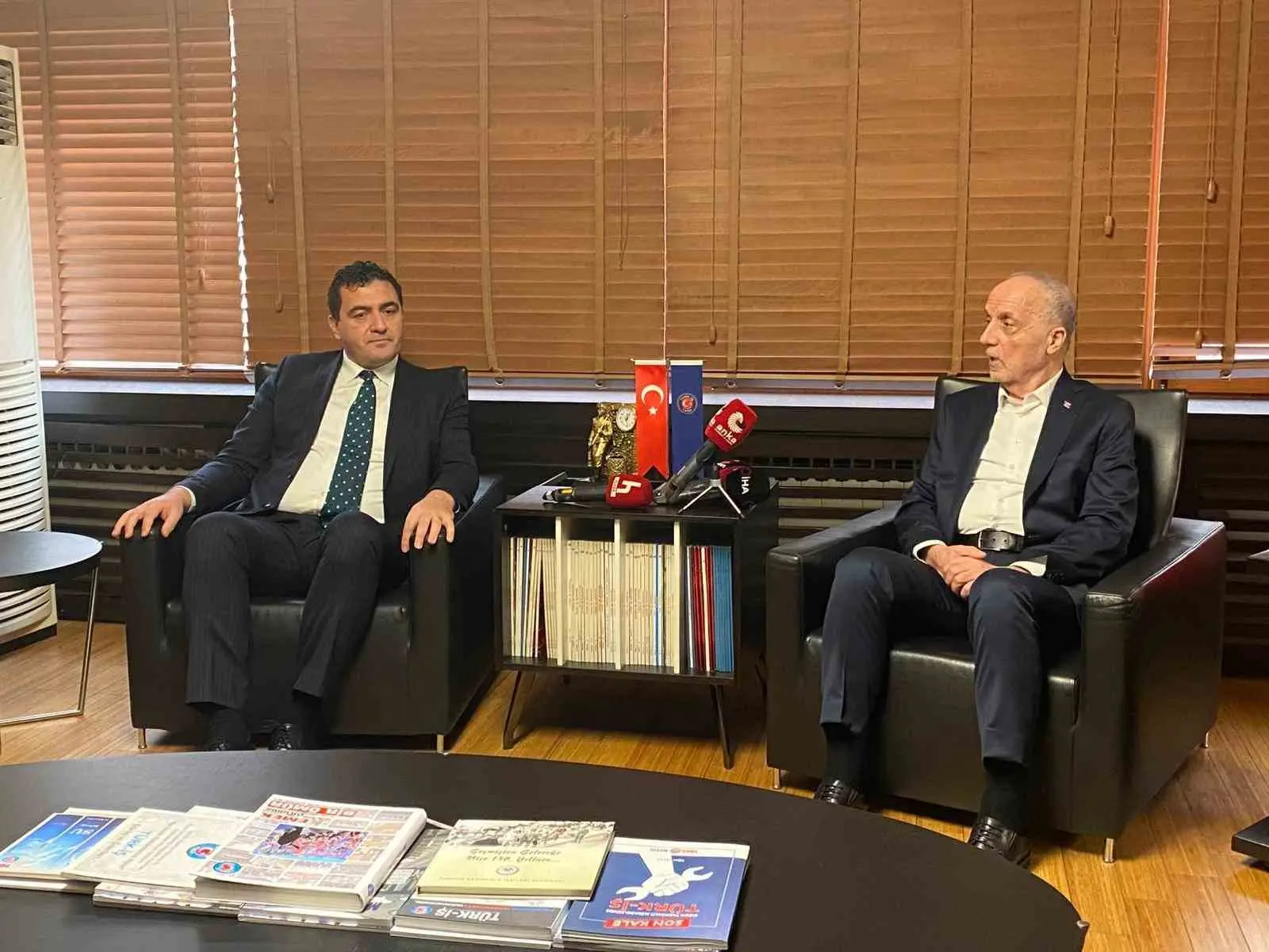 Cumhuriyet Halk Partisi (CHP) Genel Başkan Yardımcısı Ulaş Karasu, Türkiye