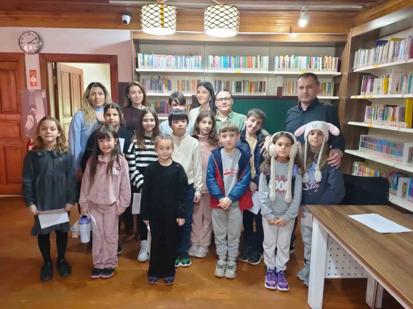 Nilüfer Belediyesi’nin düzenlediği “Çocuklar İçin Felsefe” atölyesinde bir araya gelen