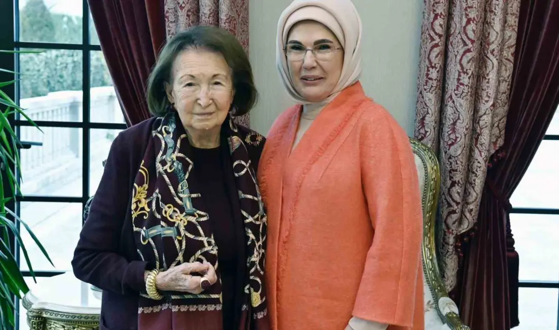 Cumhurbaşkanı Recep Tayyip Erdoğan, iş adamı Rahmi Koç ve Vehbi