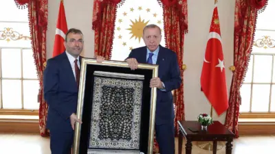 Cumhurbaşkanı Recep Tayyip Erdoğan Cumhurbaşkanlığı Dolmabahçe Ofisi’nde Pendik Belediye Başkanı