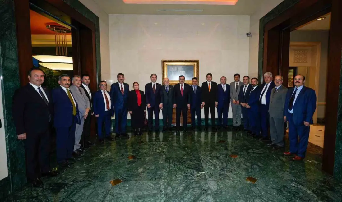 Cumhurbaşkanı Yardımcısı Cevdet Yılmaz, Avrupa’dan gelen Ezidi toplumu temsilcilerini Cumhurbaşkanlığı