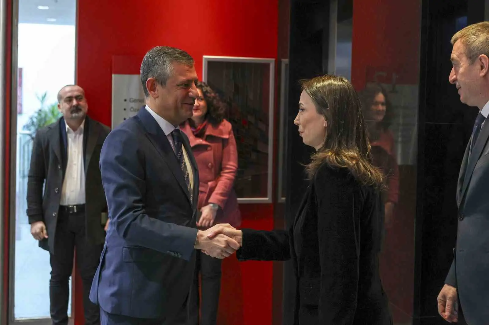 CHP Genel Başkanı Özgür Özel, DEM Partili Tuncay Bakırhan ve